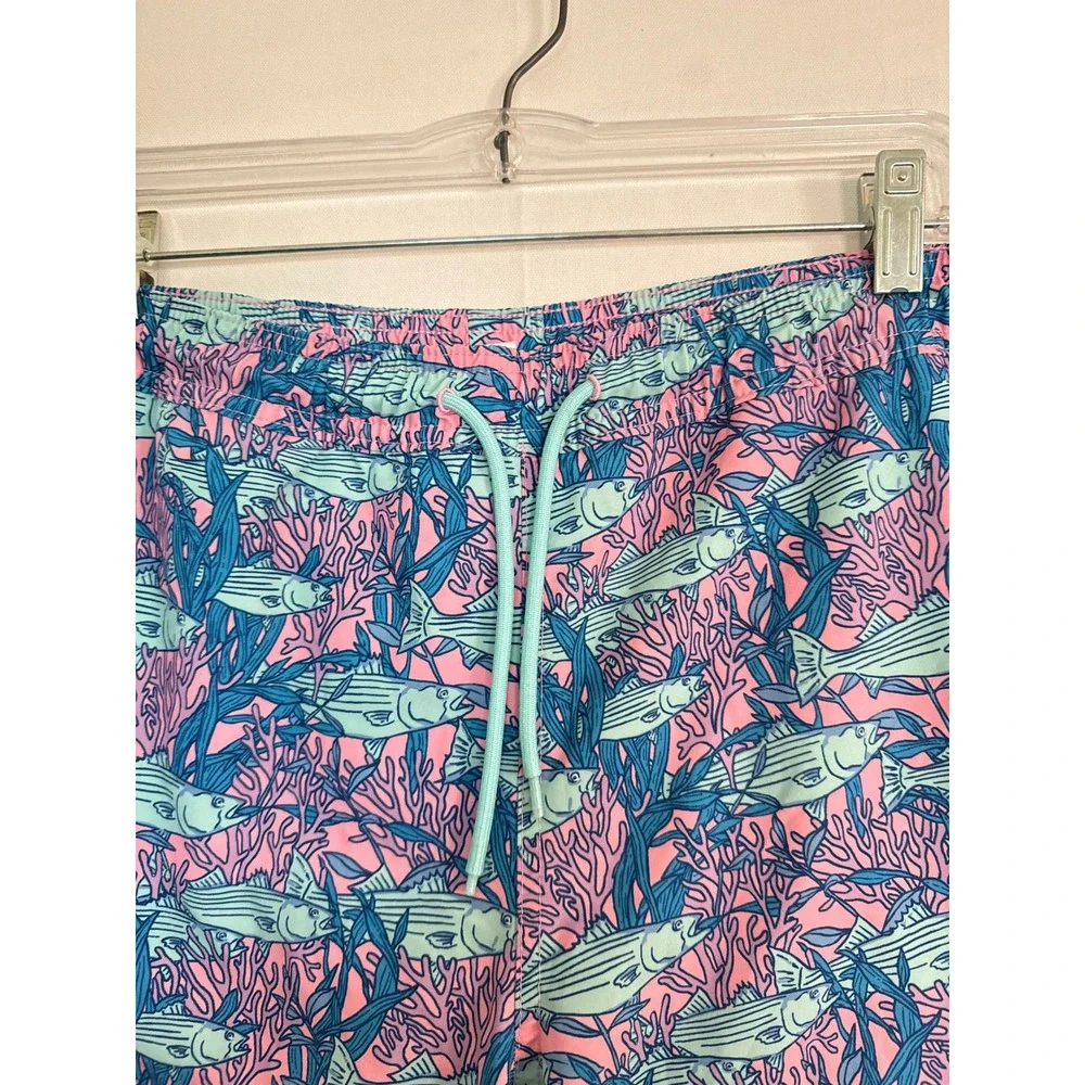 Vineyard Vines • Men's Chappy Swim Trunk Short Size‎ M Coral Fish Print Neon